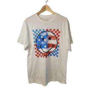 Sugar Flower White Patriotic Tee USA Smiley Short Sleeve Men's T-shirt Size L